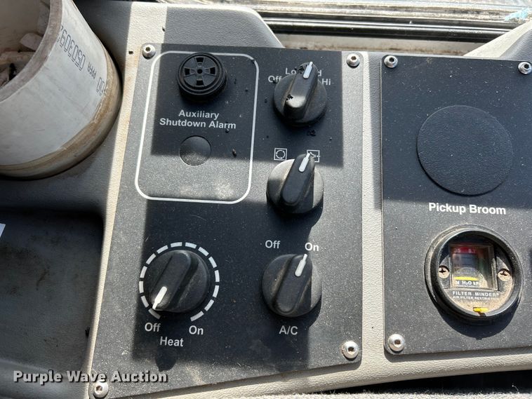 image for item EK4903 2004 Johnson  MX450 street sweeper