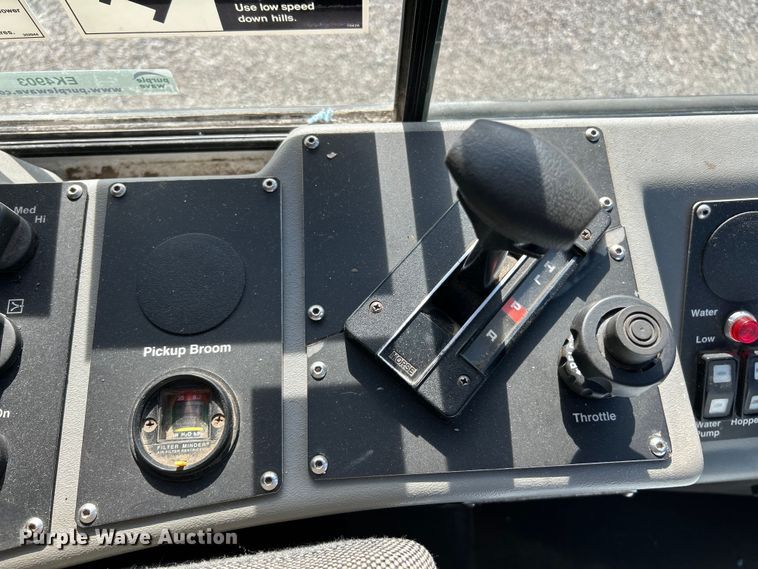 image for item EK4903 2004 Johnson  MX450 street sweeper