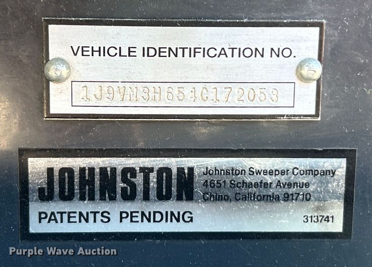 image for item EK4903 2004 Johnson  MX450 street sweeper