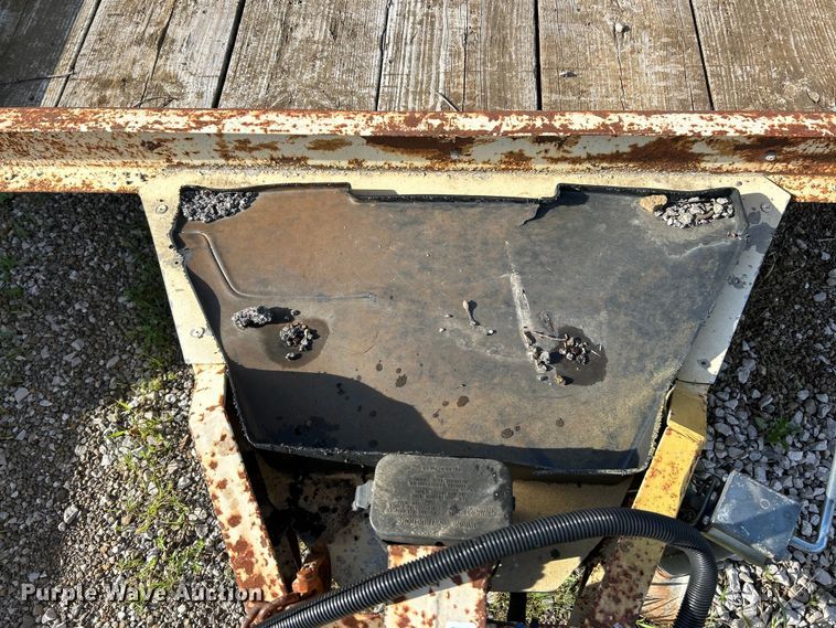 image for item EK4904 1997 Cronkhite 2300WA equipment trailer