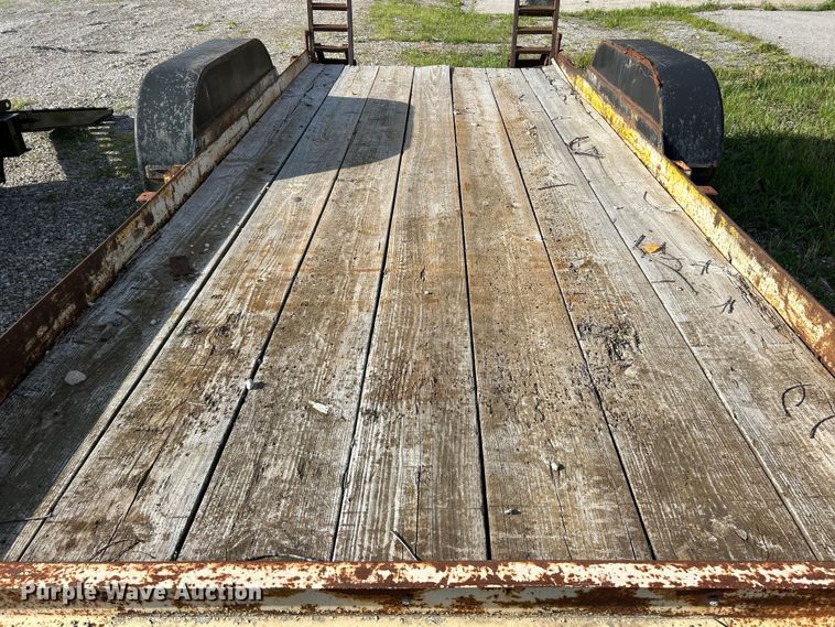 image for item EK4904 1997 Cronkhite 2300WA equipment trailer