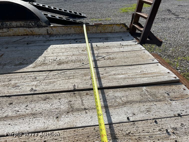 image for item EK4904 1997 Cronkhite 2300WA equipment trailer