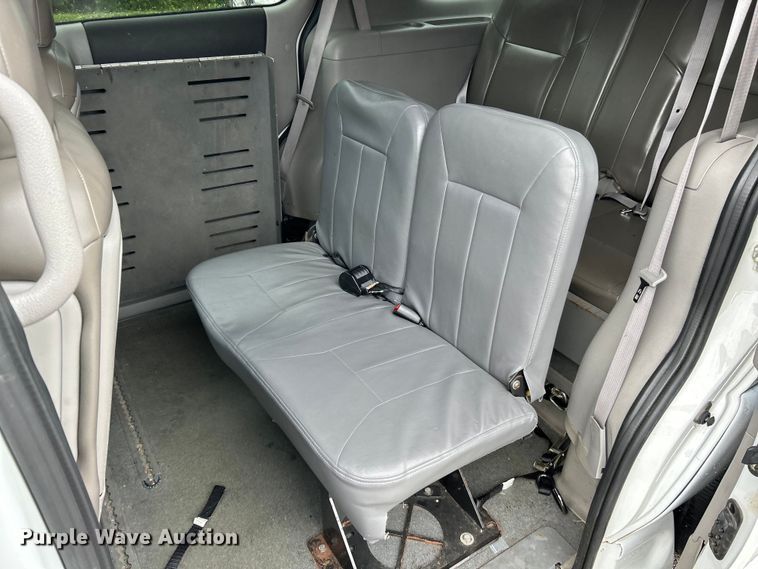 image for item EK4905 2006 Chevrolet  Uplander handicap accessible van