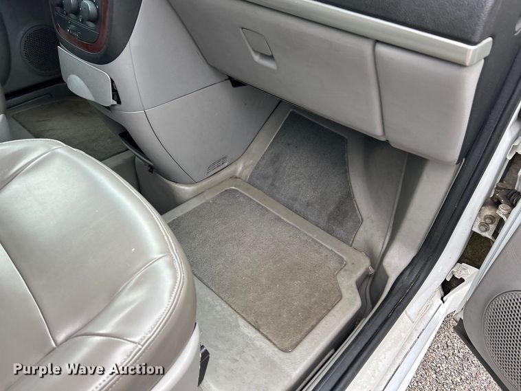 image for item EK4905 2006 Chevrolet  Uplander handicap accessible van