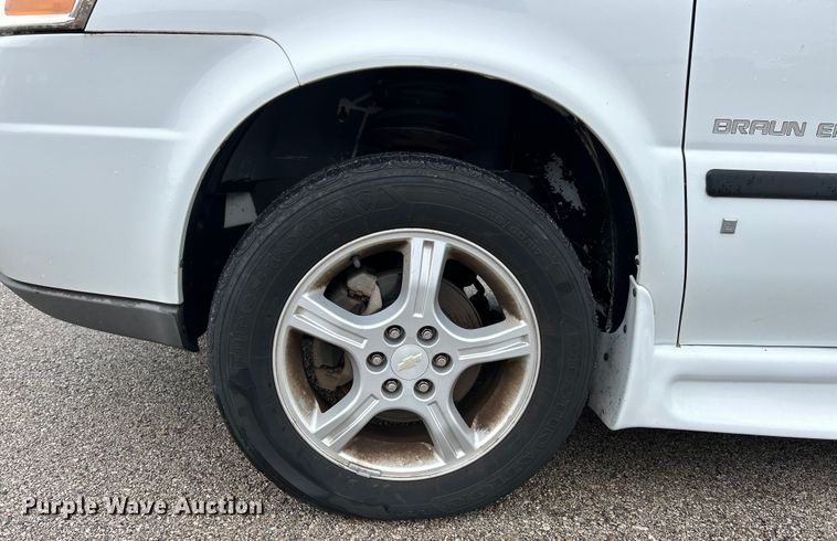 image for item EK4905 2006 Chevrolet  Uplander handicap accessible van