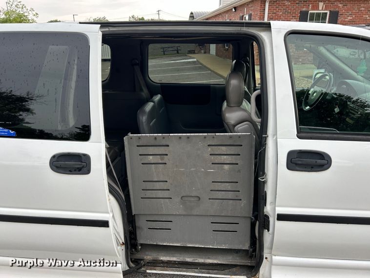 image for item EK4906 2006 Chevrolet  Uplander  handicap accessible van