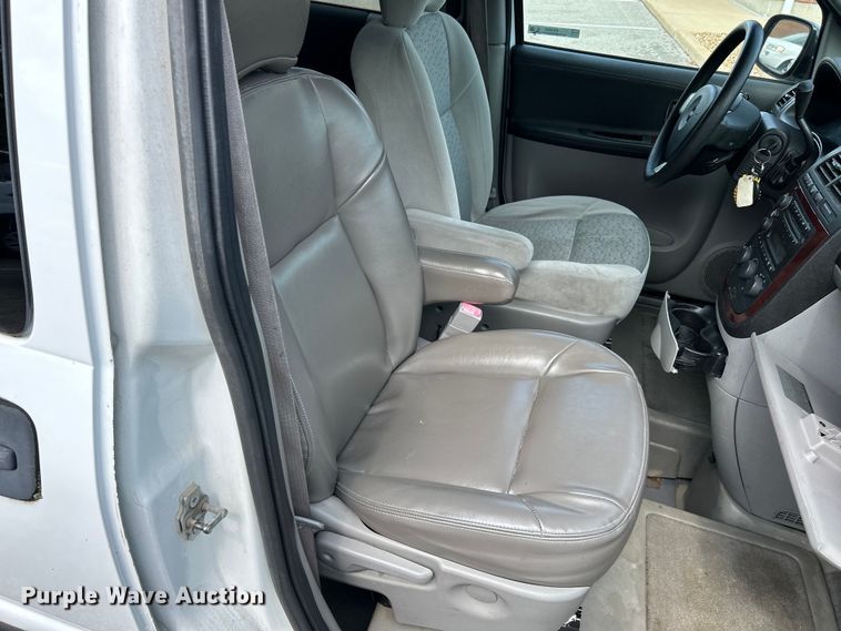 image for item EK4909 2008 Chevrolet  Uplander handicap accessible van