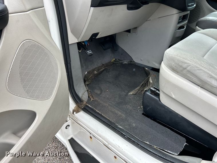 image for item EK4914 2012 Dodge Grand Caravan  handicap accessible van