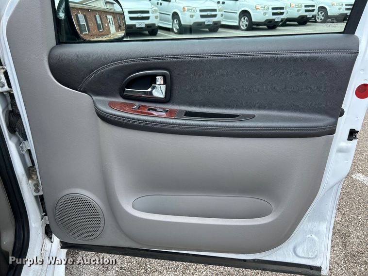 image for item EK4915 2008 Chevrolet  Uplander handicap accessible van