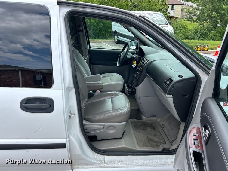 image for item EK4915 2008 Chevrolet  Uplander handicap accessible van