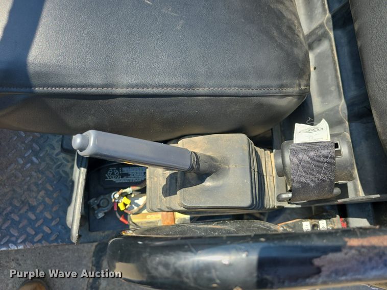 image for item EK6211 2002 Kawasaki  Mule 3020 utility vehicle