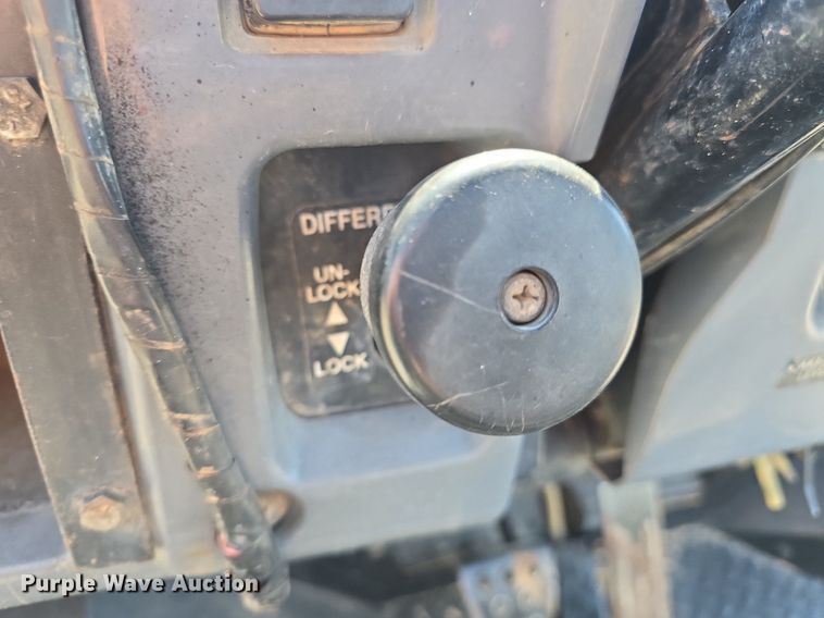 image for item EK6211 2002 Kawasaki  Mule 3020 utility vehicle