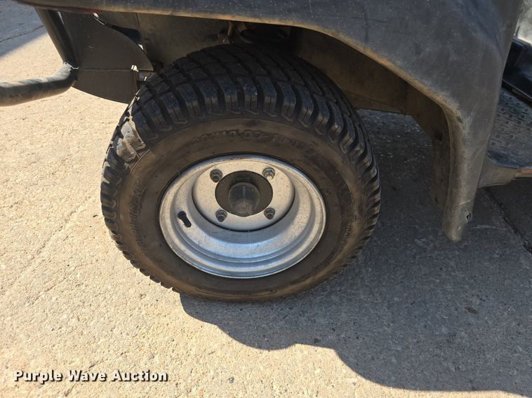 image for item EK6211 2002 Kawasaki  Mule 3020 utility vehicle