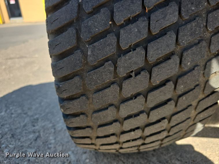 image for item EK6211 2002 Kawasaki  Mule 3020 utility vehicle