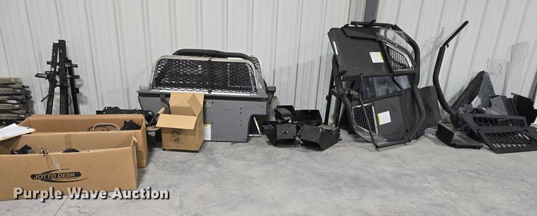 image for item EK6218 Police equipment 