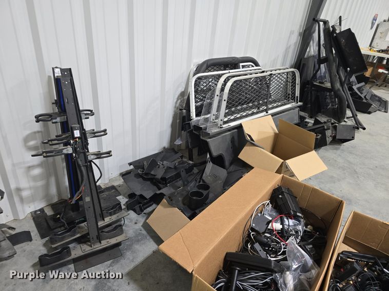 image for item EK6218 Police equipment 