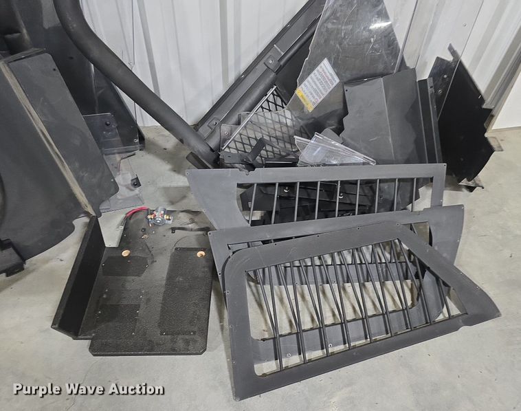 image for item EK6218 Police equipment 