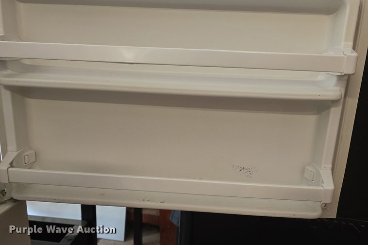 image for item EK6242 (2) refrigerators