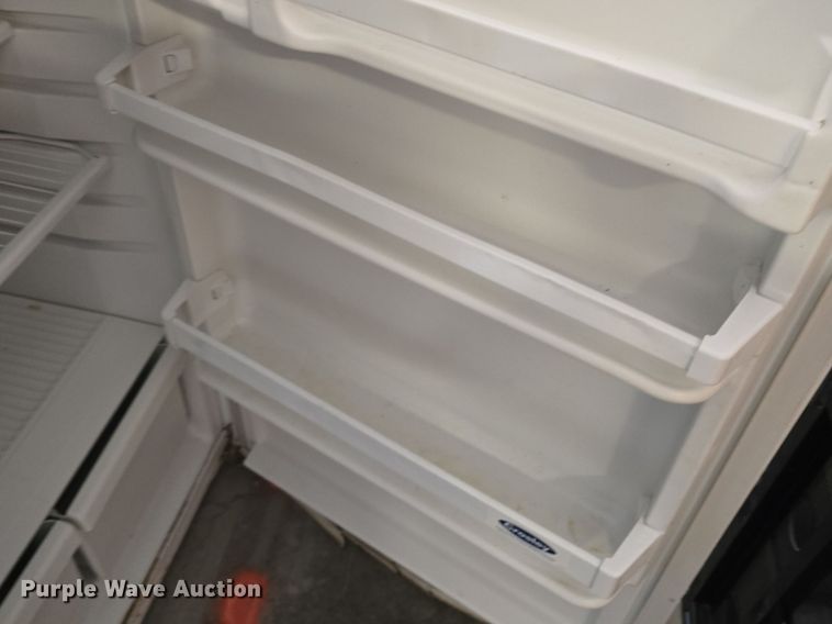 image for item EK6242 (2) refrigerators