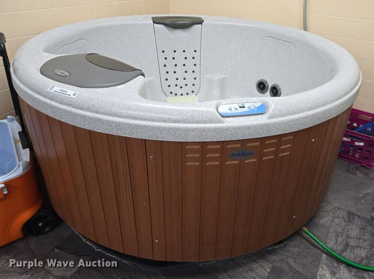 image for item EK6246 Bullfrog Sport X spa