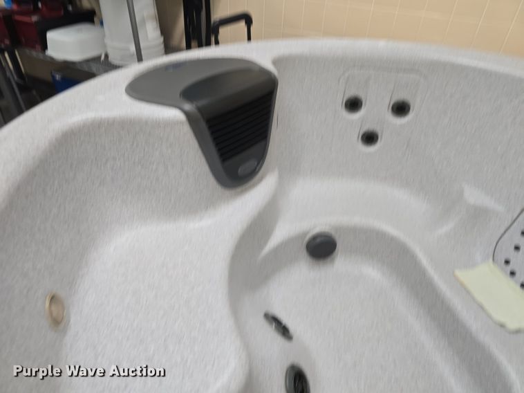 image for item EK6246 Bullfrog Sport X spa