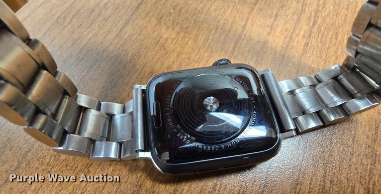 image for item EK6254 Apple watch