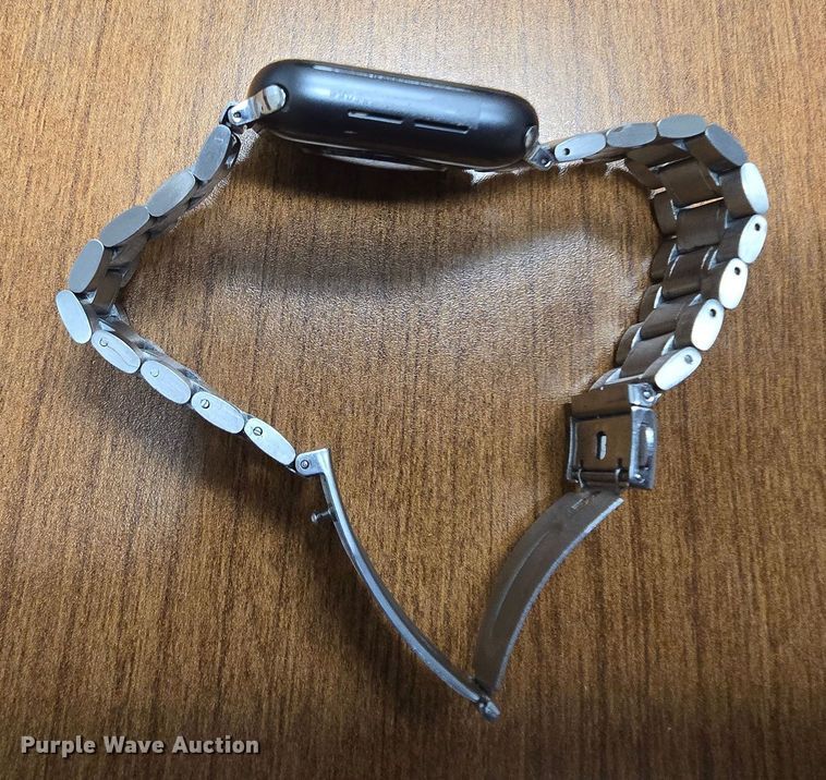 image for item EK6254 Apple watch