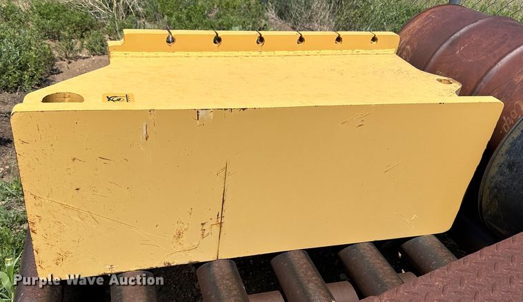 image for item IB9433 John Deere PT-EMA-PBlock motor grader push block