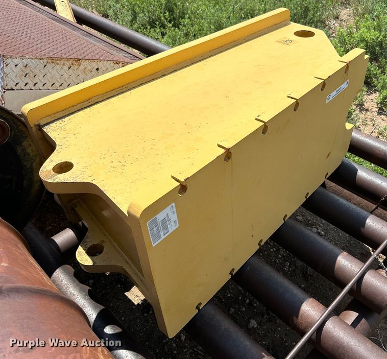 image for item IB9433 John Deere PT-EMA-PBlock motor grader push block