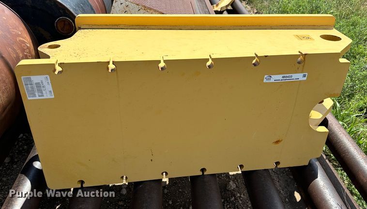 image for item IB9433 John Deere PT-EMA-PBlock motor grader push block