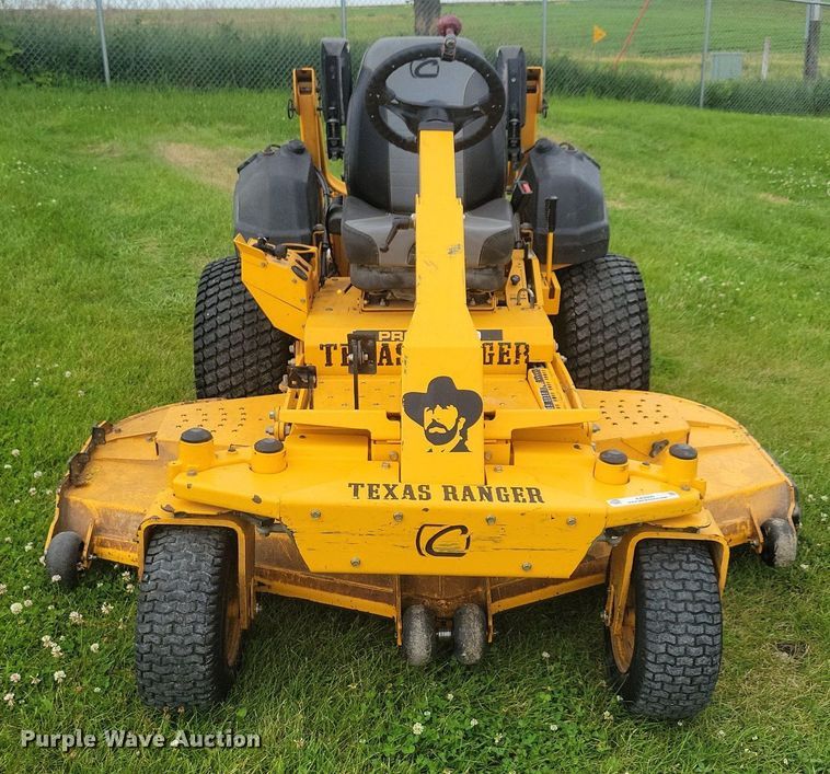 image for item KA9905 2017 Cub Cadet Pro Z 900  ZTR lawn mower