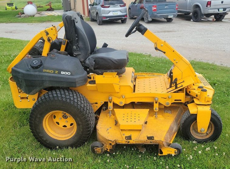 image for item KA9905 2017 Cub Cadet Pro Z 900  ZTR lawn mower