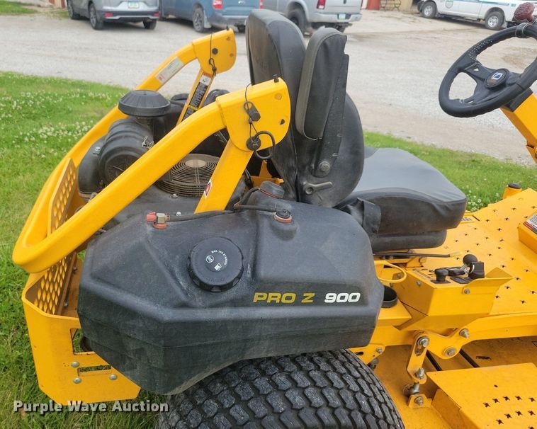 image for item KA9905 2017 Cub Cadet Pro Z 900  ZTR lawn mower