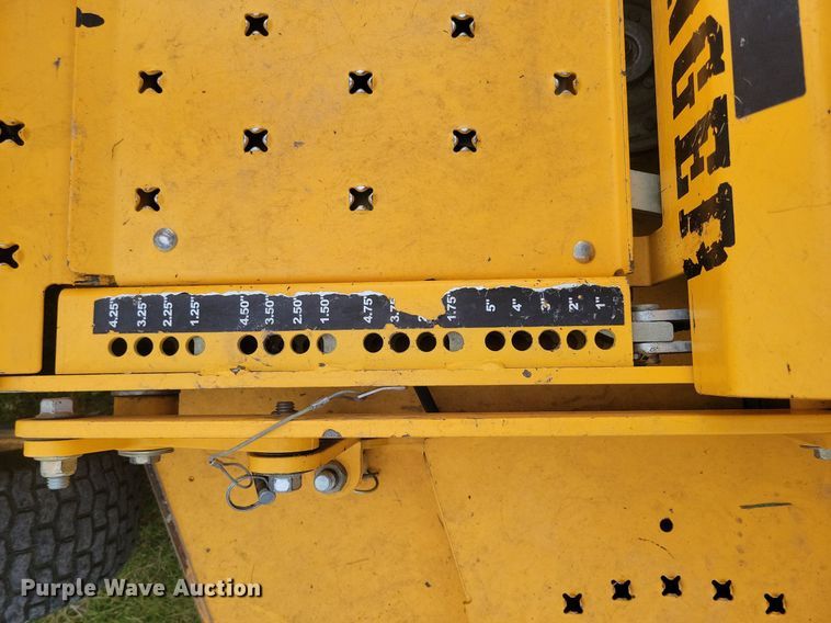 image for item KA9905 2017 Cub Cadet Pro Z 900  ZTR lawn mower