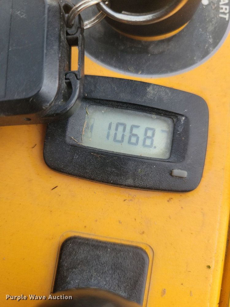 image for item KA9905 2017 Cub Cadet Pro Z 900  ZTR lawn mower