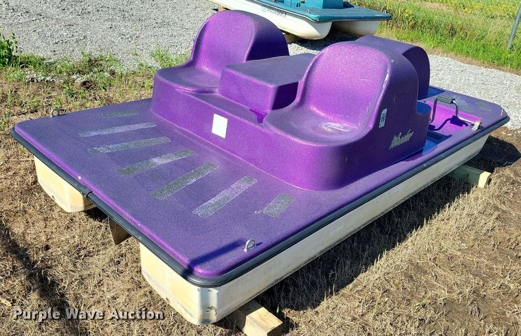 image for item KA9917 2005 Paddle Wheeler paddle boat