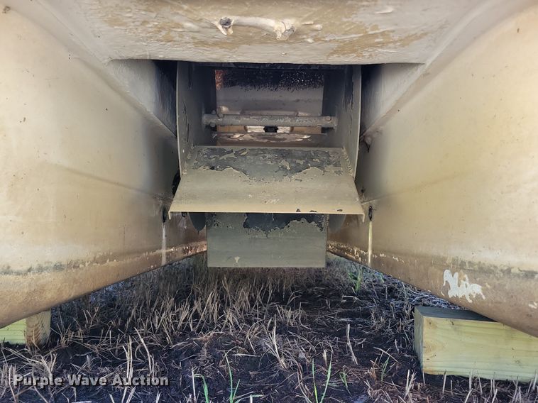 image for item KA9917 2005 Paddle Wheeler paddle boat