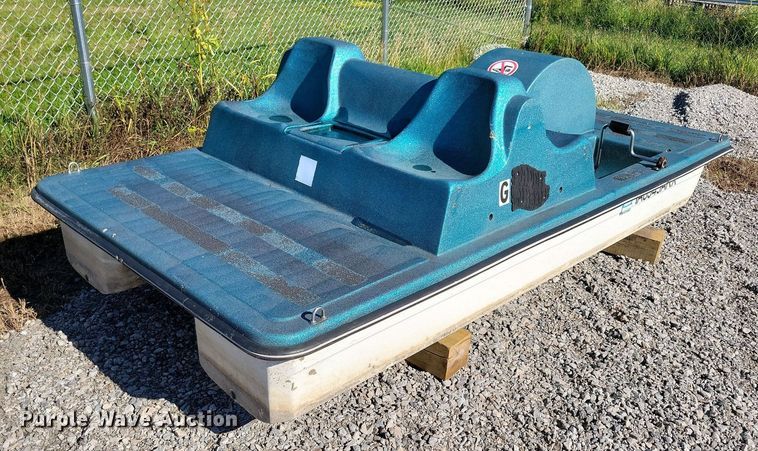image for item KA9918 1998 Paddle Wheeler paddle boat