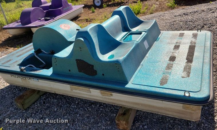 image for item KA9918 1998 Paddle Wheeler paddle boat