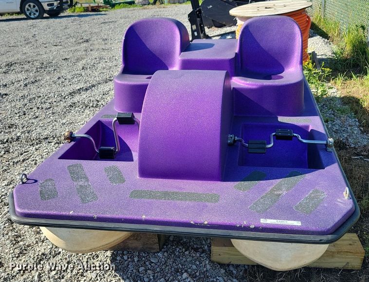 image for item KA9919 2005 Paddle Wheeler paddle boat