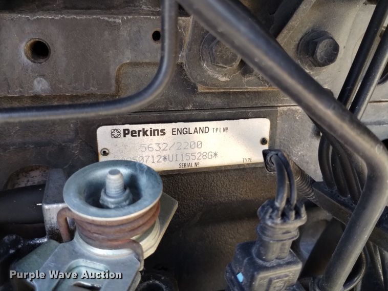 image for item LO9038 2000 Case C90 tractor