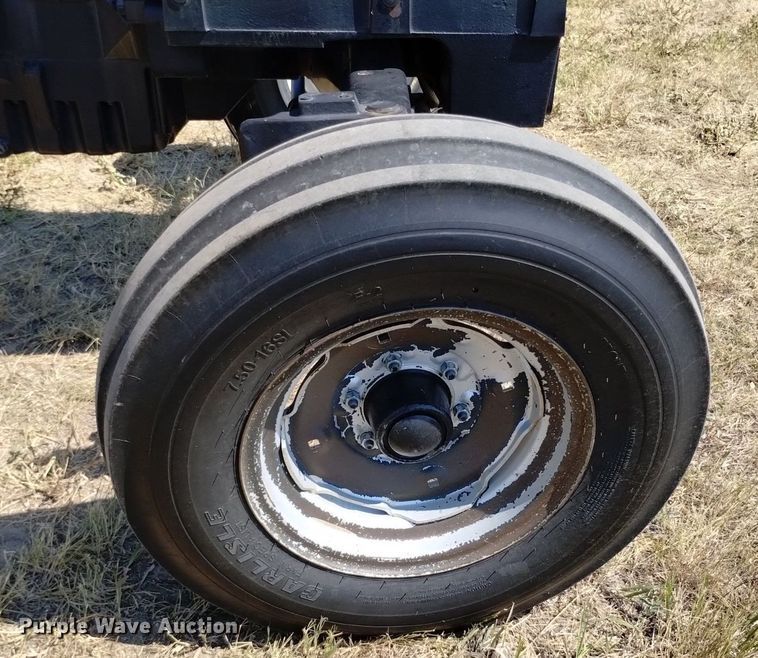 image for item LO9038 2000 Case C90 tractor