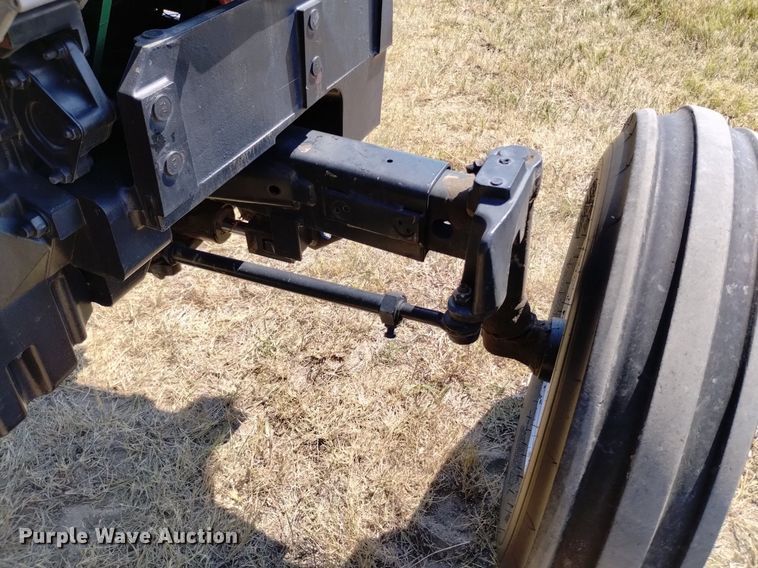 image for item LO9038 2000 Case C90 tractor