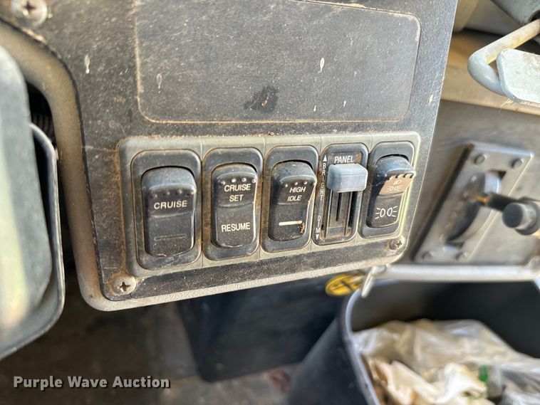 image for item MR9490 2005 Blue Bird Vision school bus