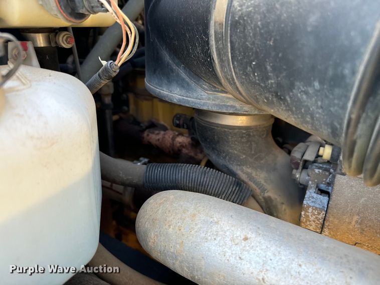 image for item MR9490 2005 Blue Bird Vision school bus