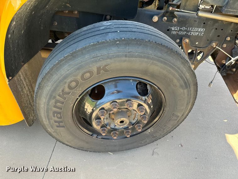 image for item MR9490 2005 Blue Bird Vision school bus