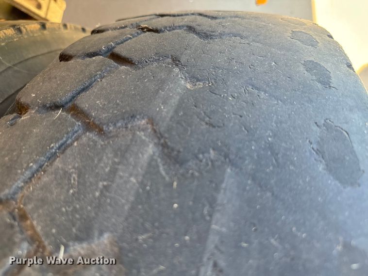 image for item MR9490 2005 Blue Bird Vision school bus