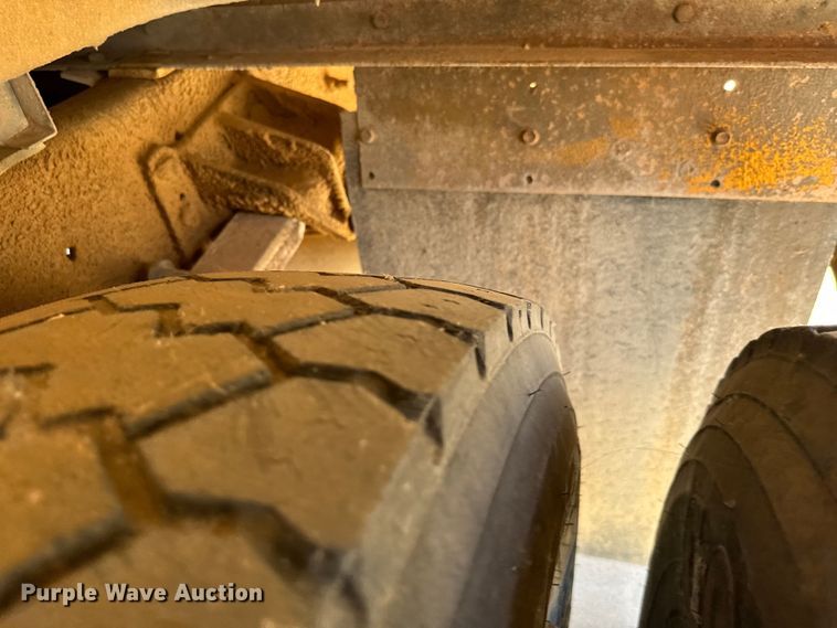 image for item MR9490 2005 Blue Bird Vision school bus