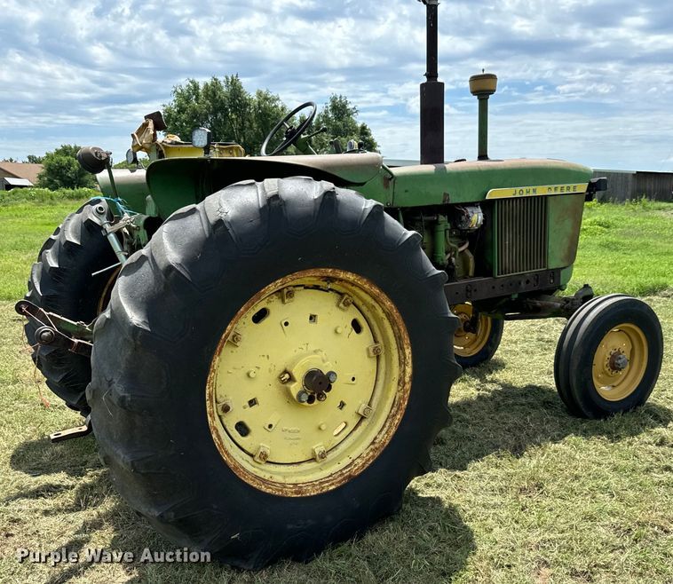 image for item MU9950 1966 John Deere 3020 tractor