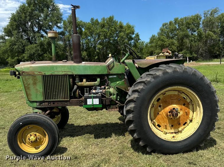 image for item MU9950 1966 John Deere 3020 tractor